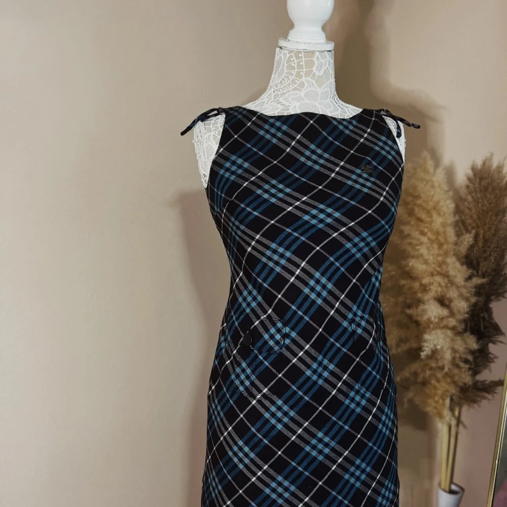 Authentic Burberry dress - Picture 16 of 16